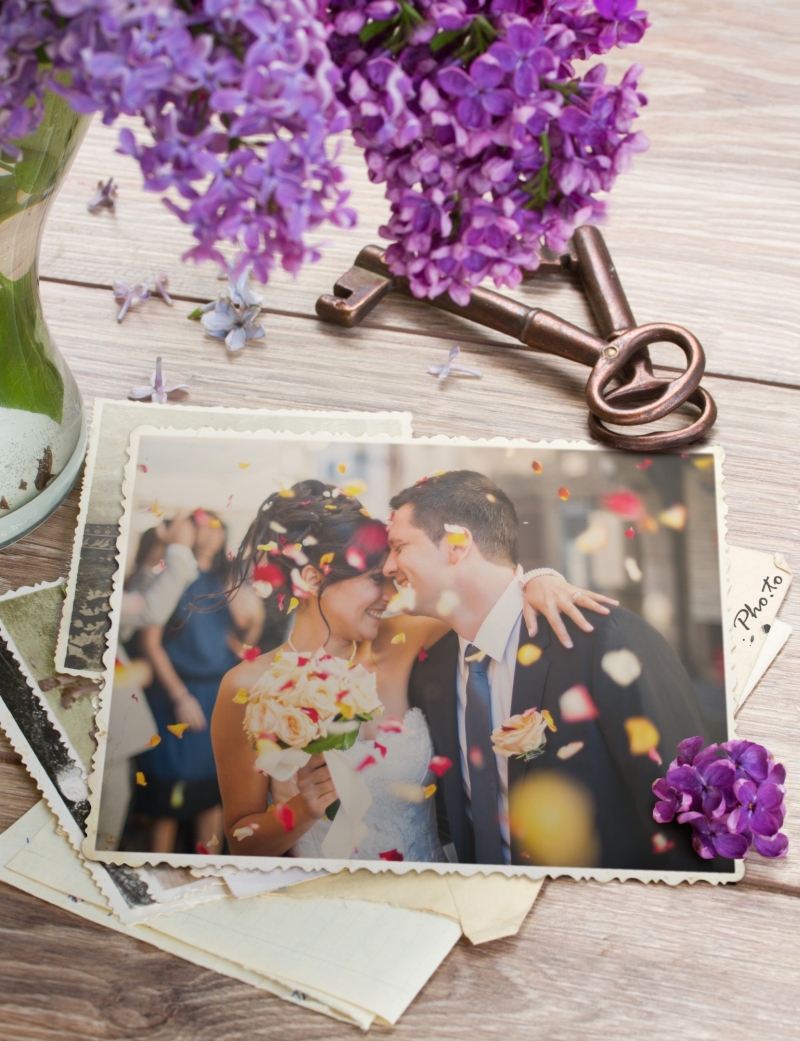 Marriage photo into a charming syringa frame