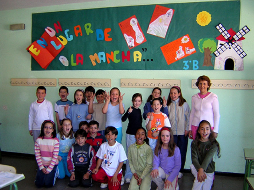 Desde el colegio Santos Niños de Alcala de Henares le enviamos un mural para su publicación. Saludos,  Eloina Larios Martínez