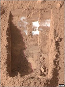 Trench on Mars (Nasa)