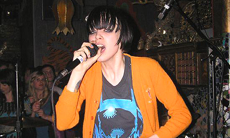 alice glass. Alice Glass  it must be