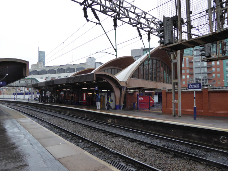 The side and front of the station building seen from platform 3