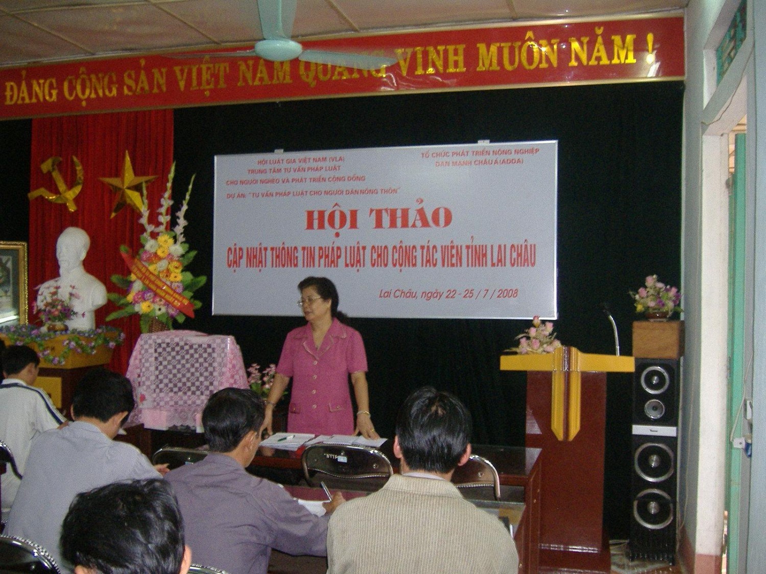 hoatdong07.jpg